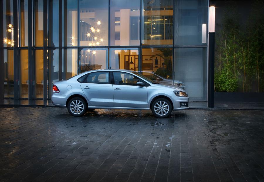  Volkswagen Vento 2016 года  (фото 16 из 19)